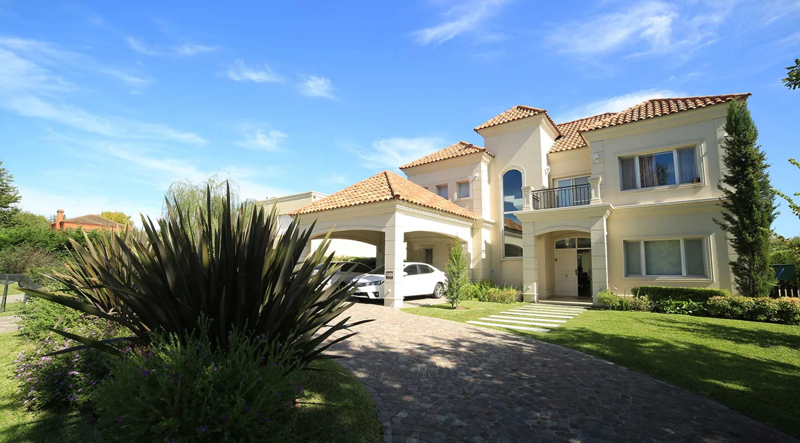 Casa Estancias del Pilar